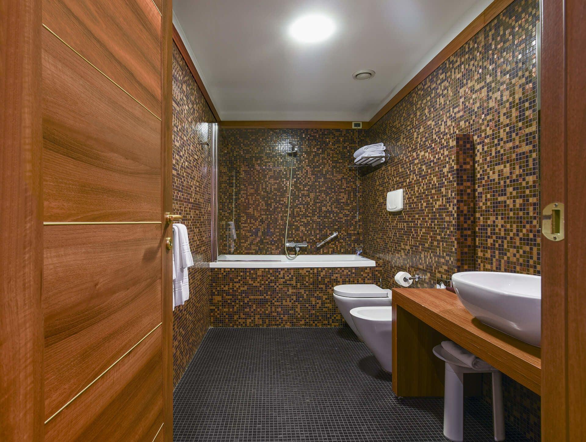 Thai Si Royal Thai Spa Lovadina Exterior photo